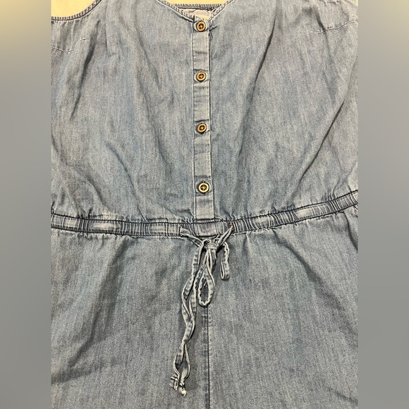 Romper Old Navy Blue Chambray Sleeveless Romper | Button Front | Size M - Picture 3 of 8